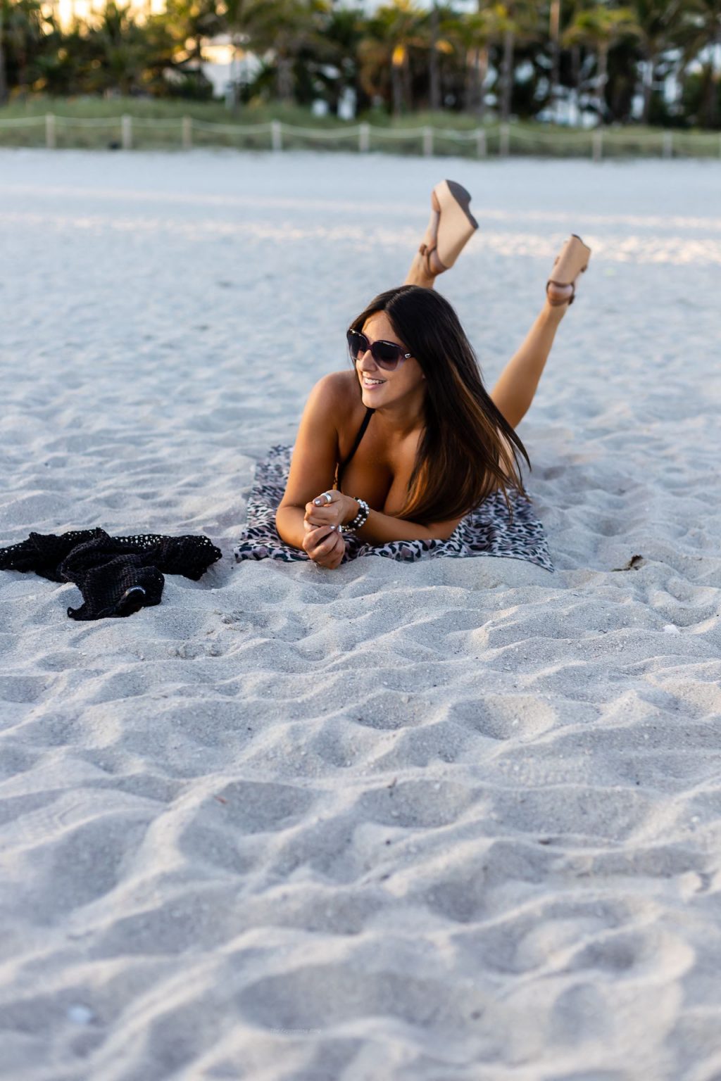 Claudia Romani is Pictured Relaxing on South Beach (29 Photos)