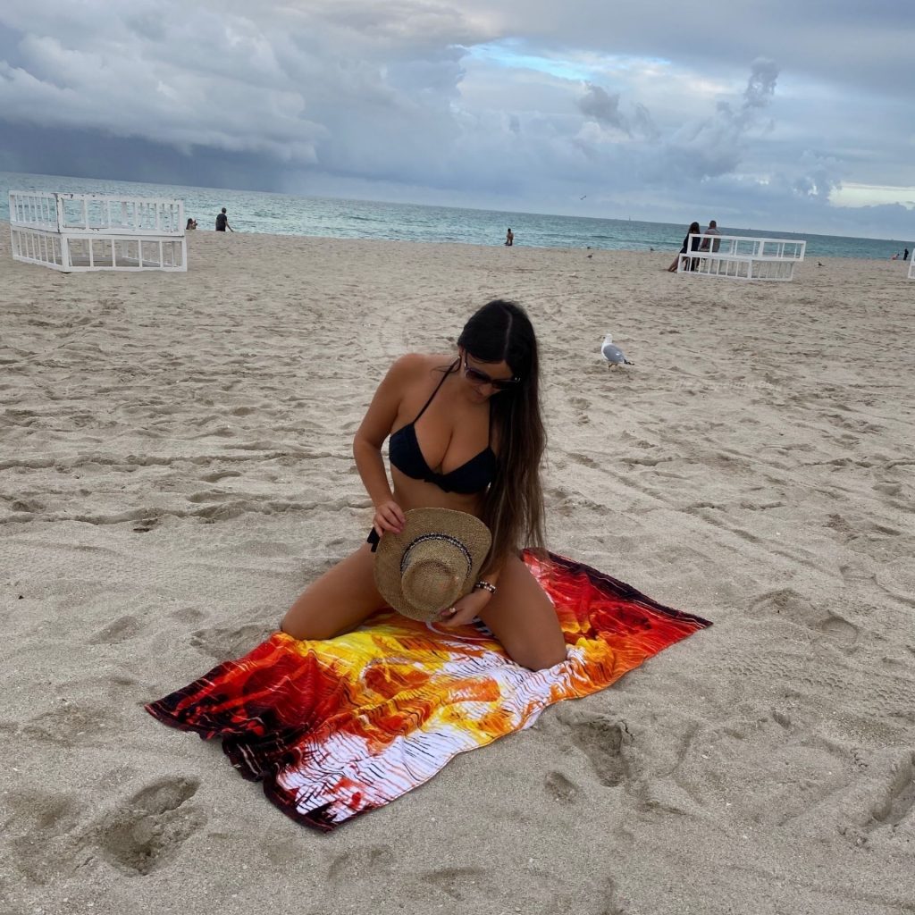 Claudia Romani Puts on a Sexy Display at Miami Beach as She Poses in a Bikini (9 Photos)