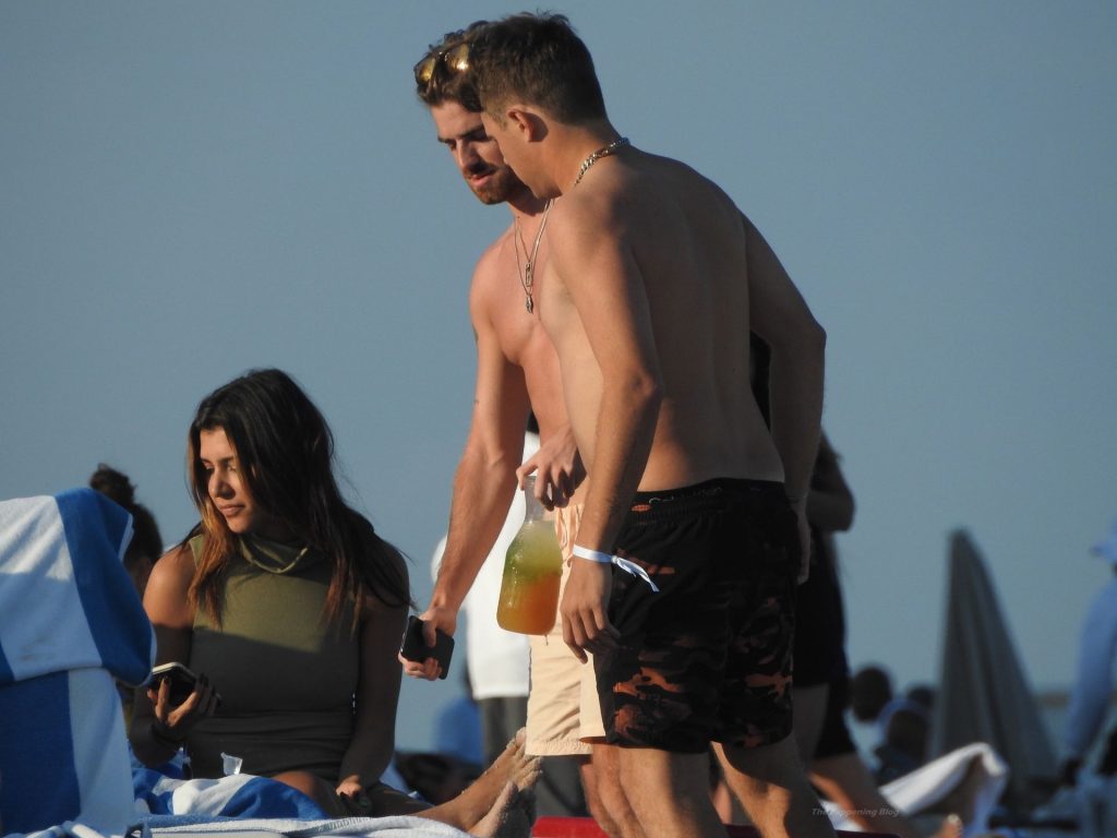 Chantel Jeffries Boyfriend Drew Taggart Enjoys Beach Day Without Her (49 Photos)