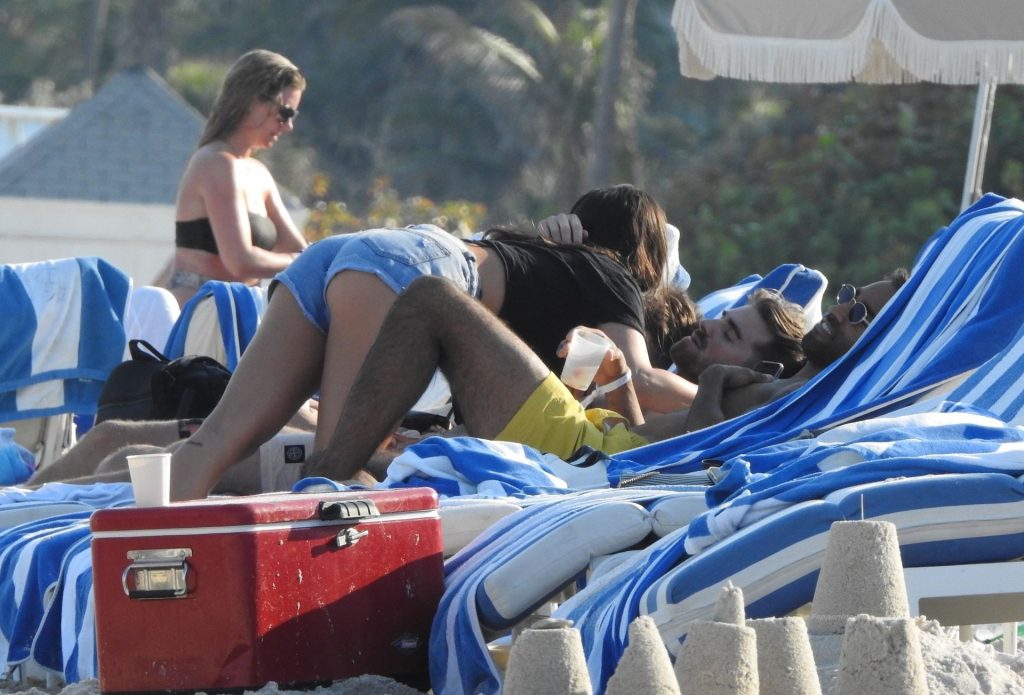 Chantel Jeffries Boyfriend Drew Taggart Enjoys Beach Day Without Her (49 Photos)
