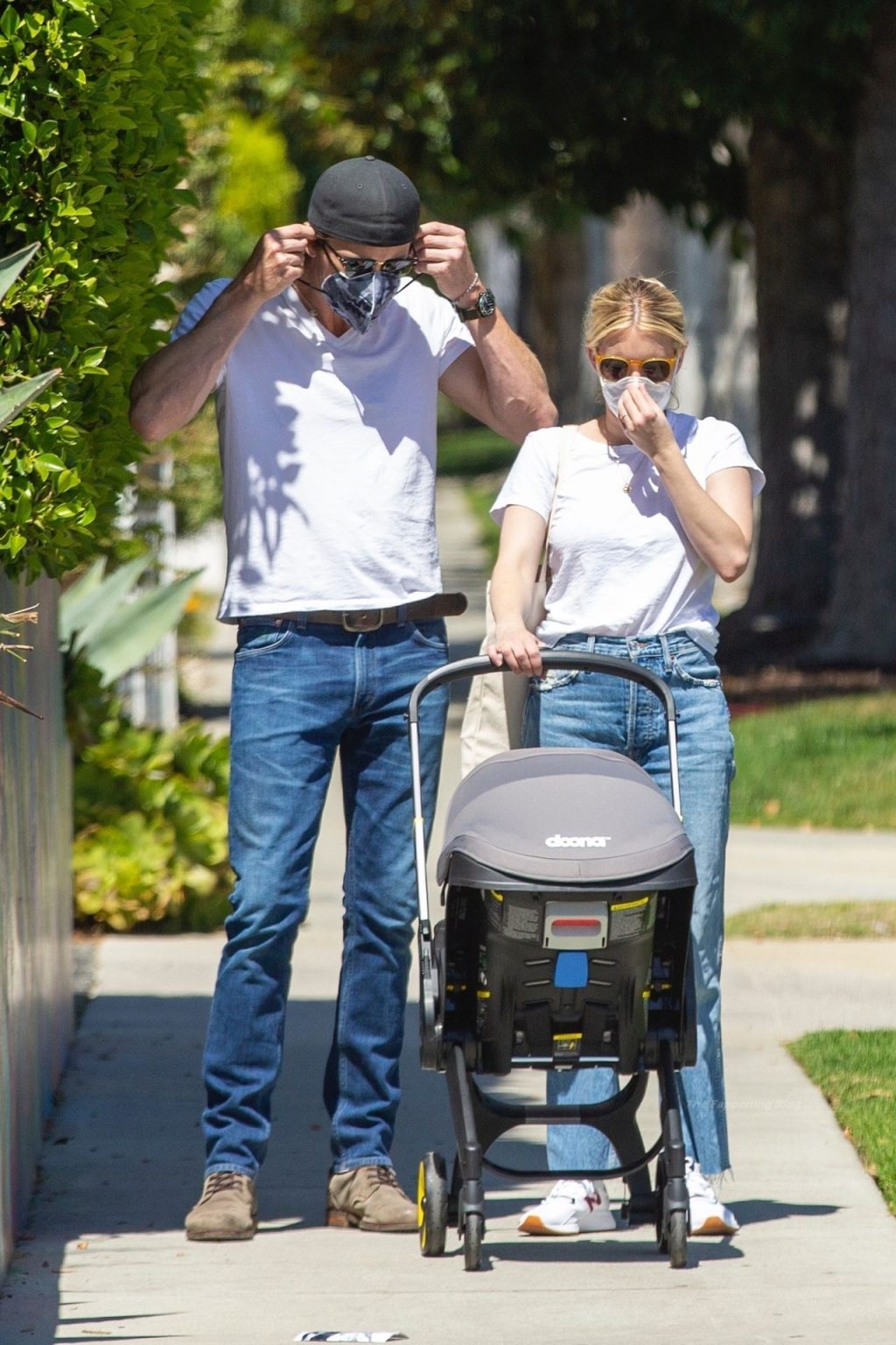 Emma Roberts &amp; Garrett Hedlund Take Rhodes on a Walk to a Coffee Shop (39 Photos)