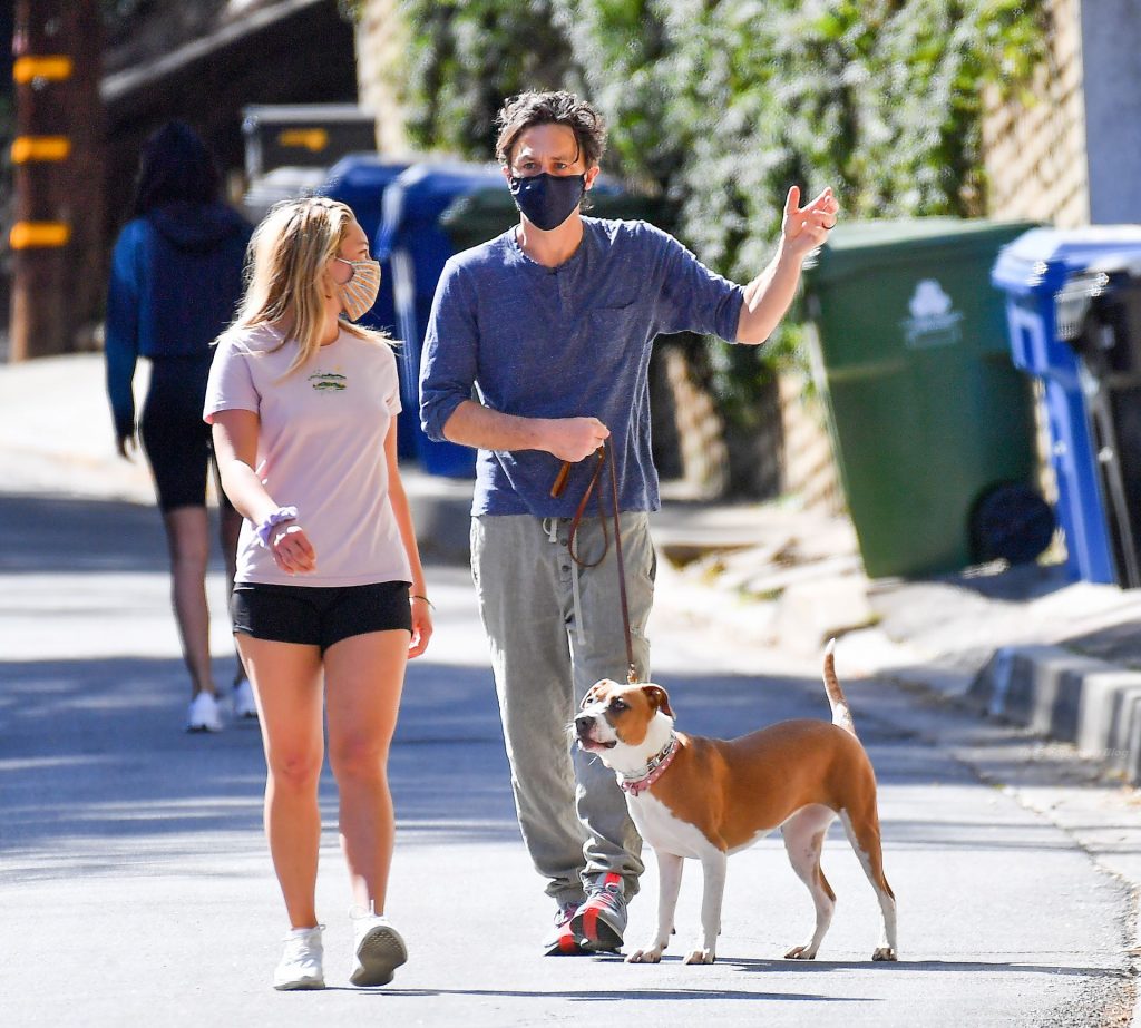 Zach Braff Is Seen with Braless Florence Pugh in LA (17 Photos)