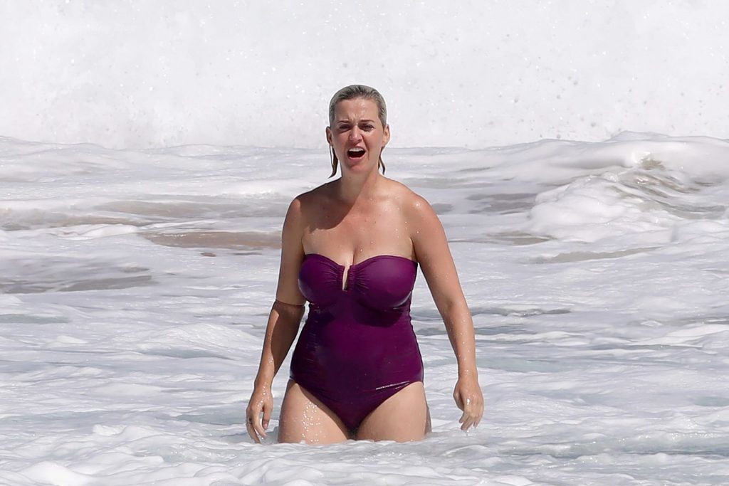 Katy Perry Shows Off Her Boobs &amp; Butt in a Swimsuit on the Beach in Hawaii (52 Photos)