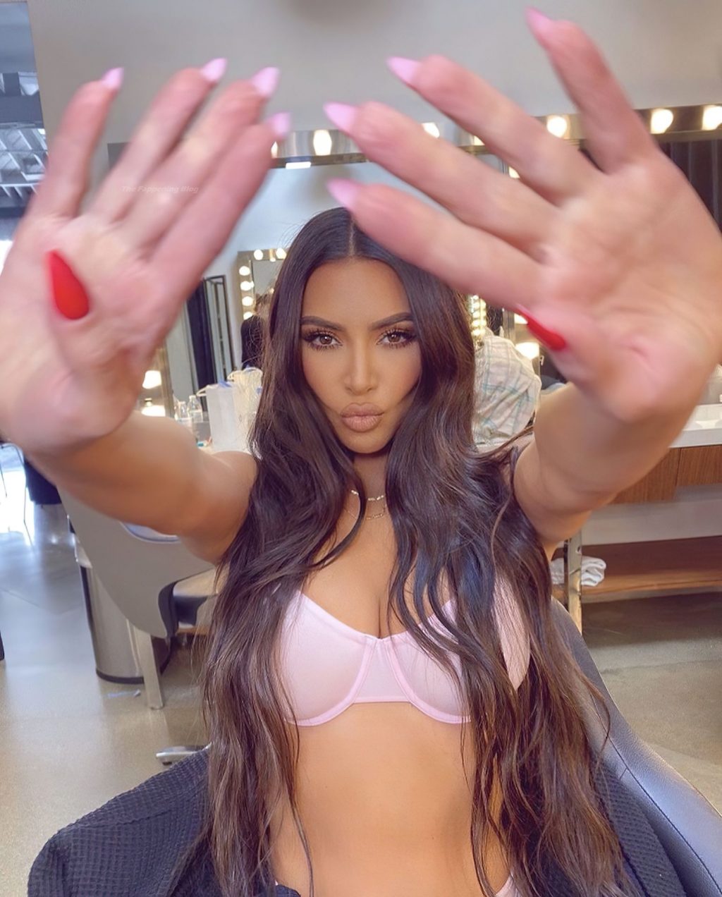 Kim Kardashian Sexy (33 Photos)