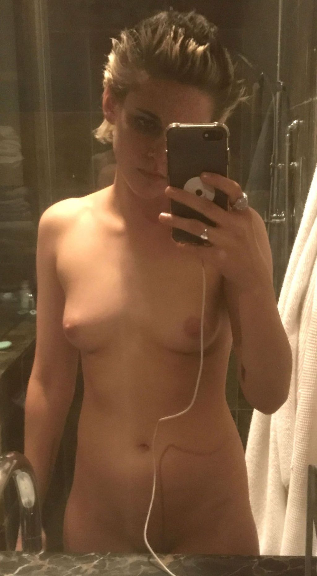 Kristen Stewart Nude Leaked The Fappening Complete Collection (235 Photos + Videos)