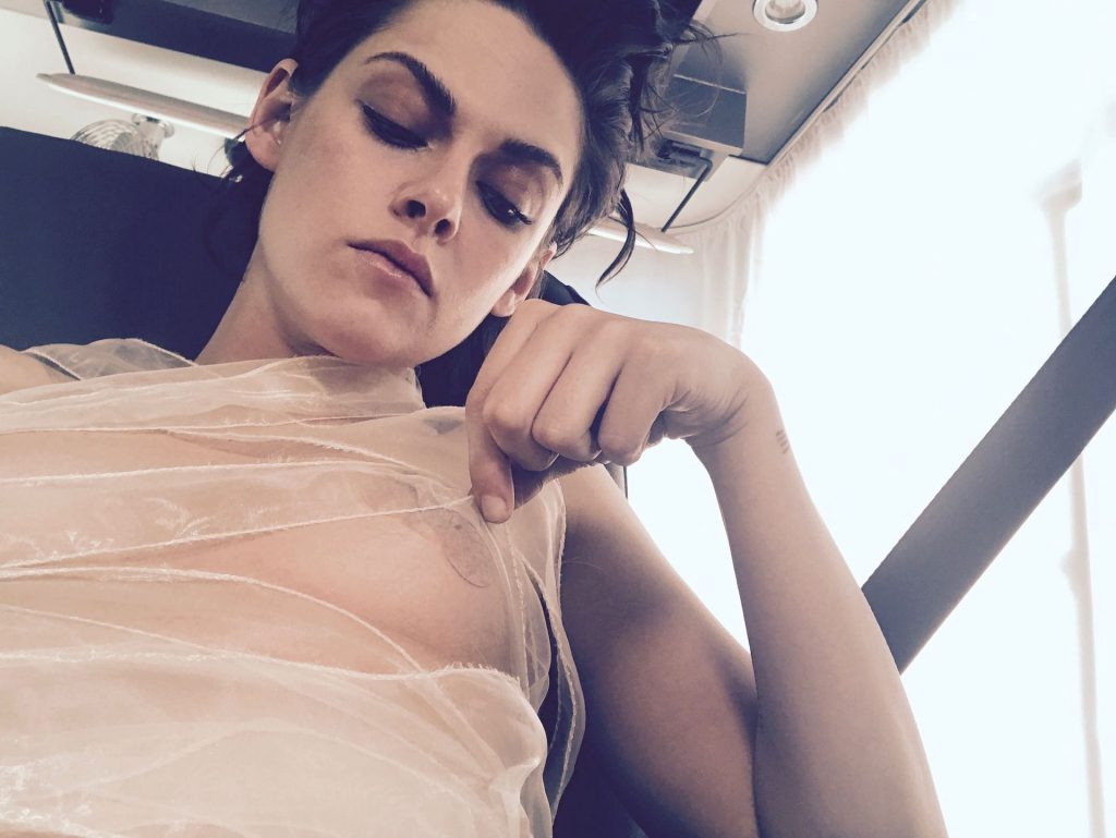 Kristen Stewart Nude Leaked The Fappening Complete Collection (235 Photos + Videos)