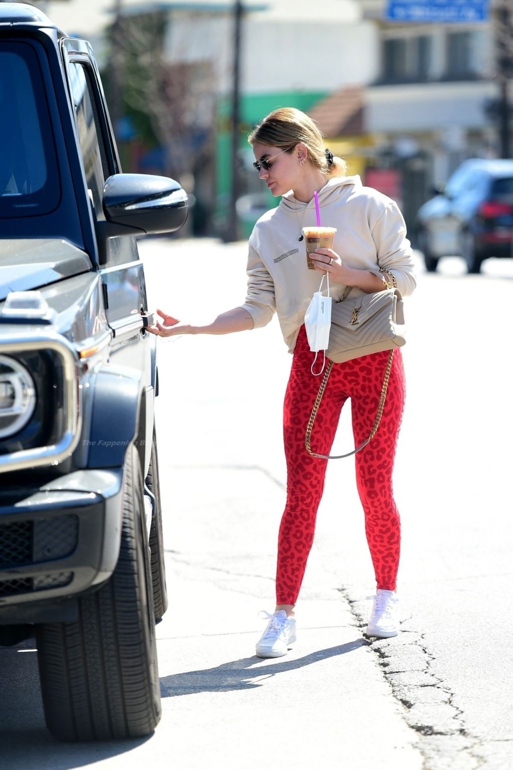 Lucy Hale Chats With Her Girlfriend After a Pilates Class in LA (36 Photos)