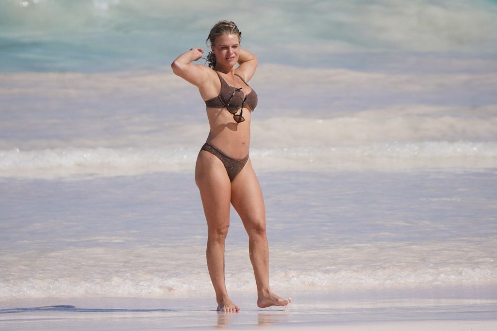Madison LeCroy Parades Stunning Body and Nude Tits on the Beach in The Bahamas (76 Photos)