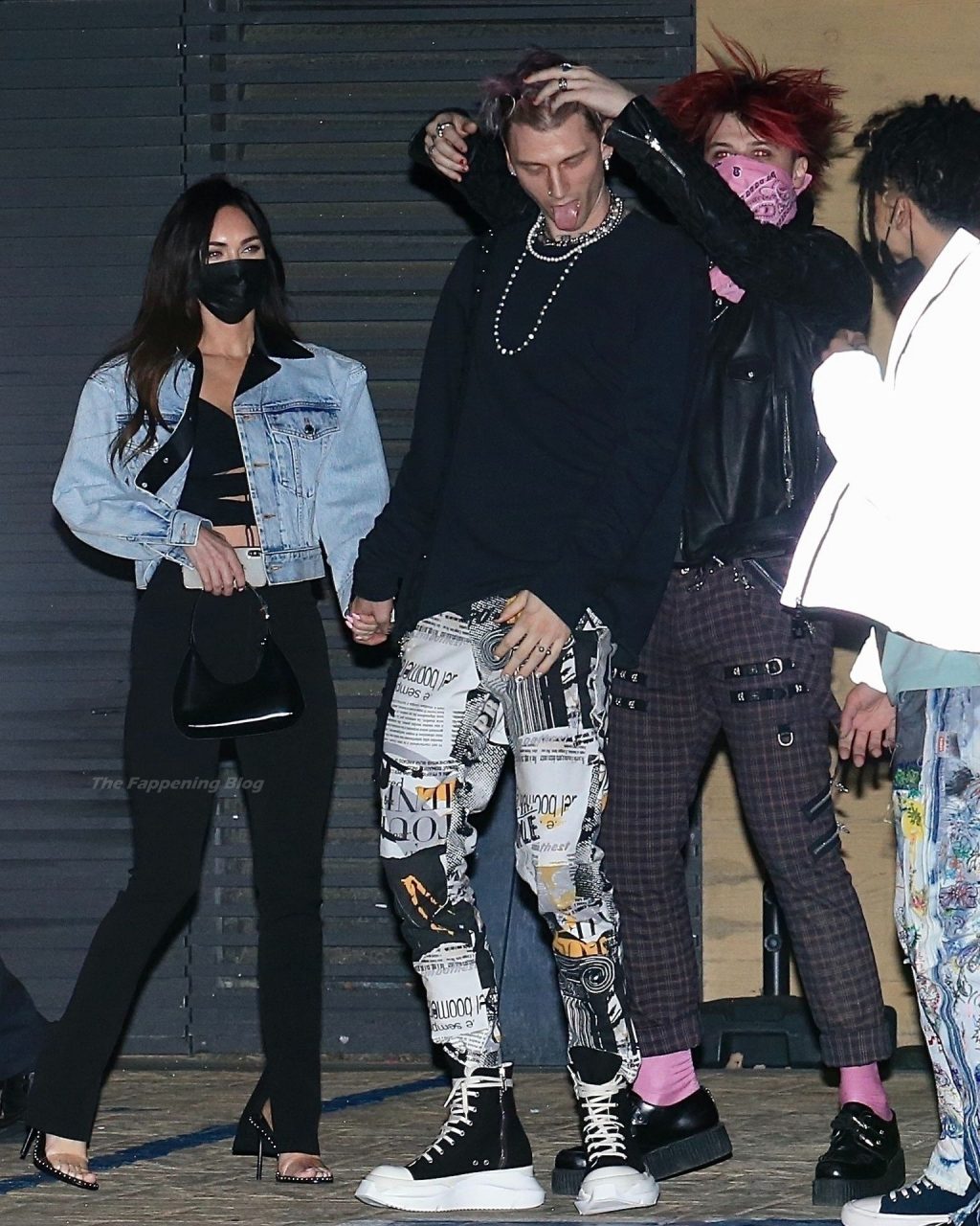 Megan Fox &amp; Matching Gun Kelly Arrive for a Dinner Date in Malibu (59 Photos)