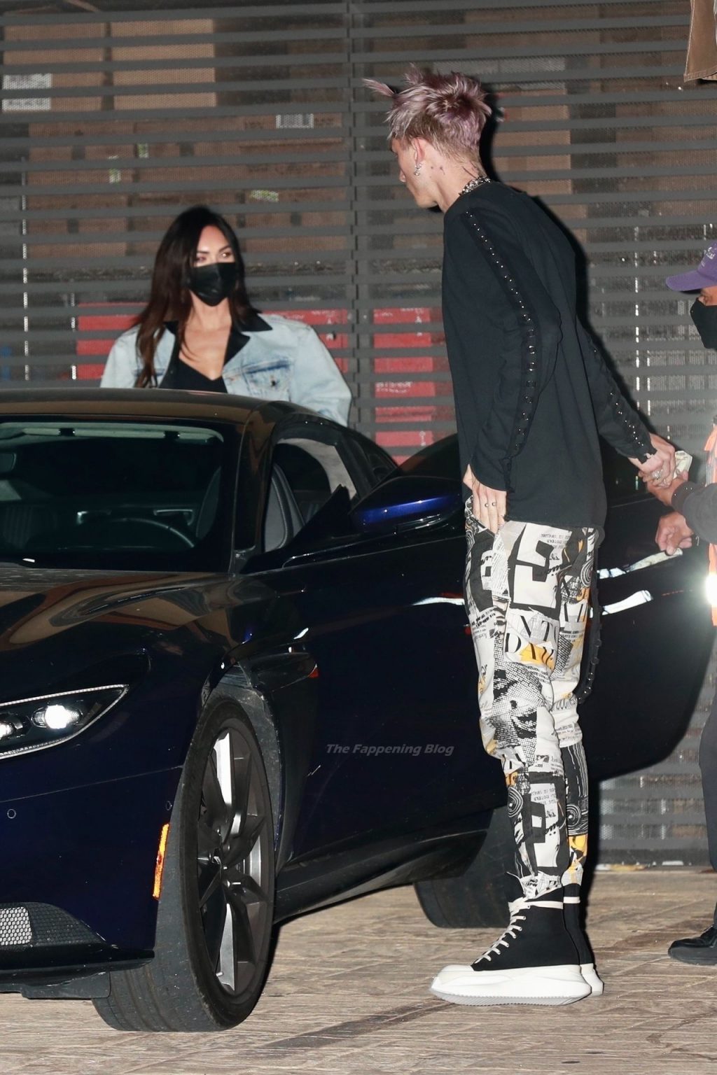 Megan Fox &amp; Matching Gun Kelly Arrive for a Dinner Date in Malibu (59 Photos)