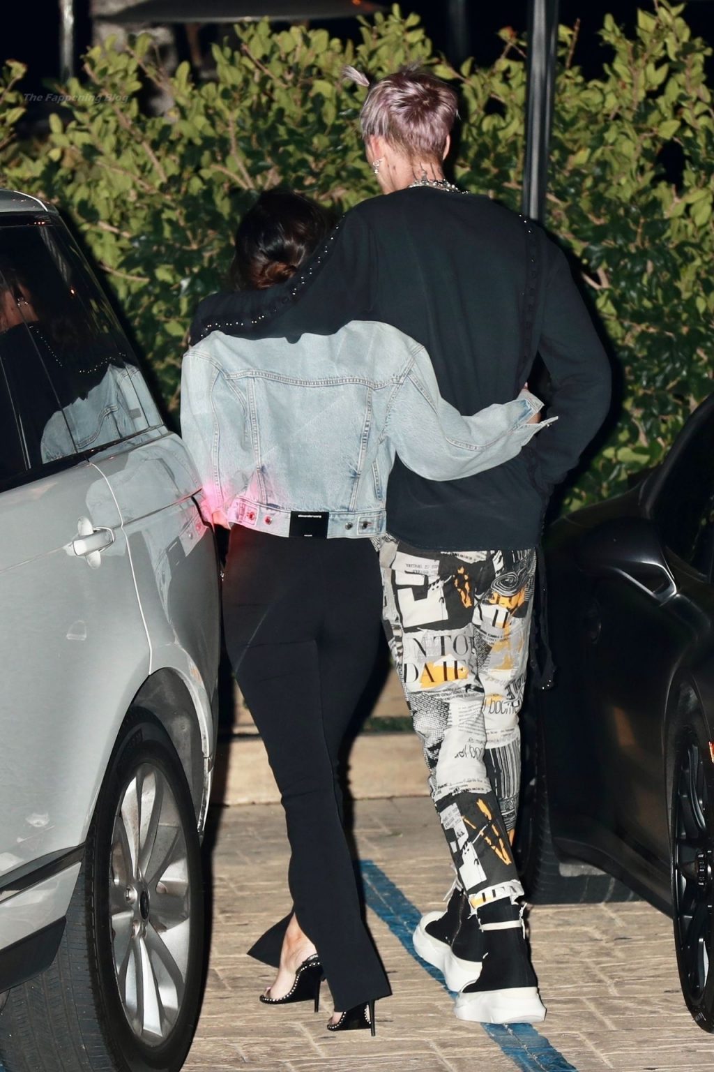 Megan Fox &amp; Matching Gun Kelly Arrive for a Dinner Date in Malibu (59 Photos)