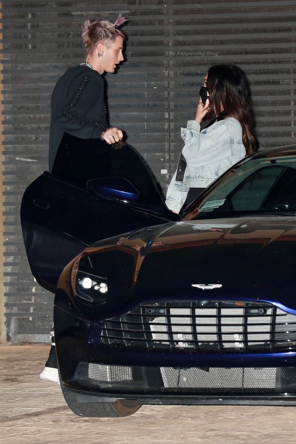 Megan Fox &amp; Matching Gun Kelly Arrive for a Dinner Date in Malibu (59 Photos)