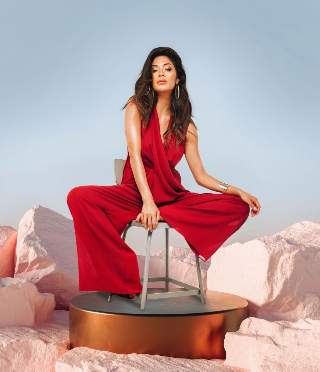 Nicole Scherzinger Oozes Class and Sophistication on a 3d Rendering of Podium Copper and Stone (6 Photos)