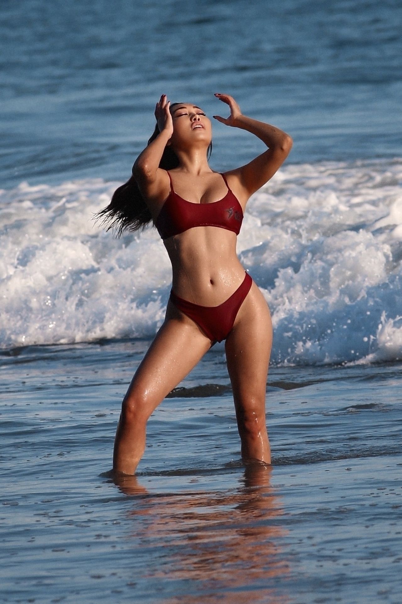 Best Manuela Perez Poses In A Sexy Pink Bikini On The Beach