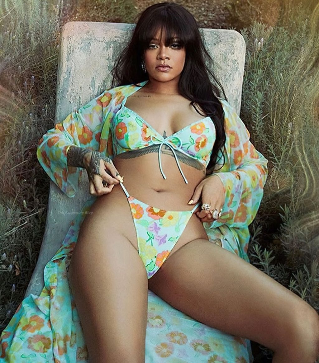 RIhanna’s Lingerire Company Now Valued at 1 Billion Dollars (27 Photos + Video)