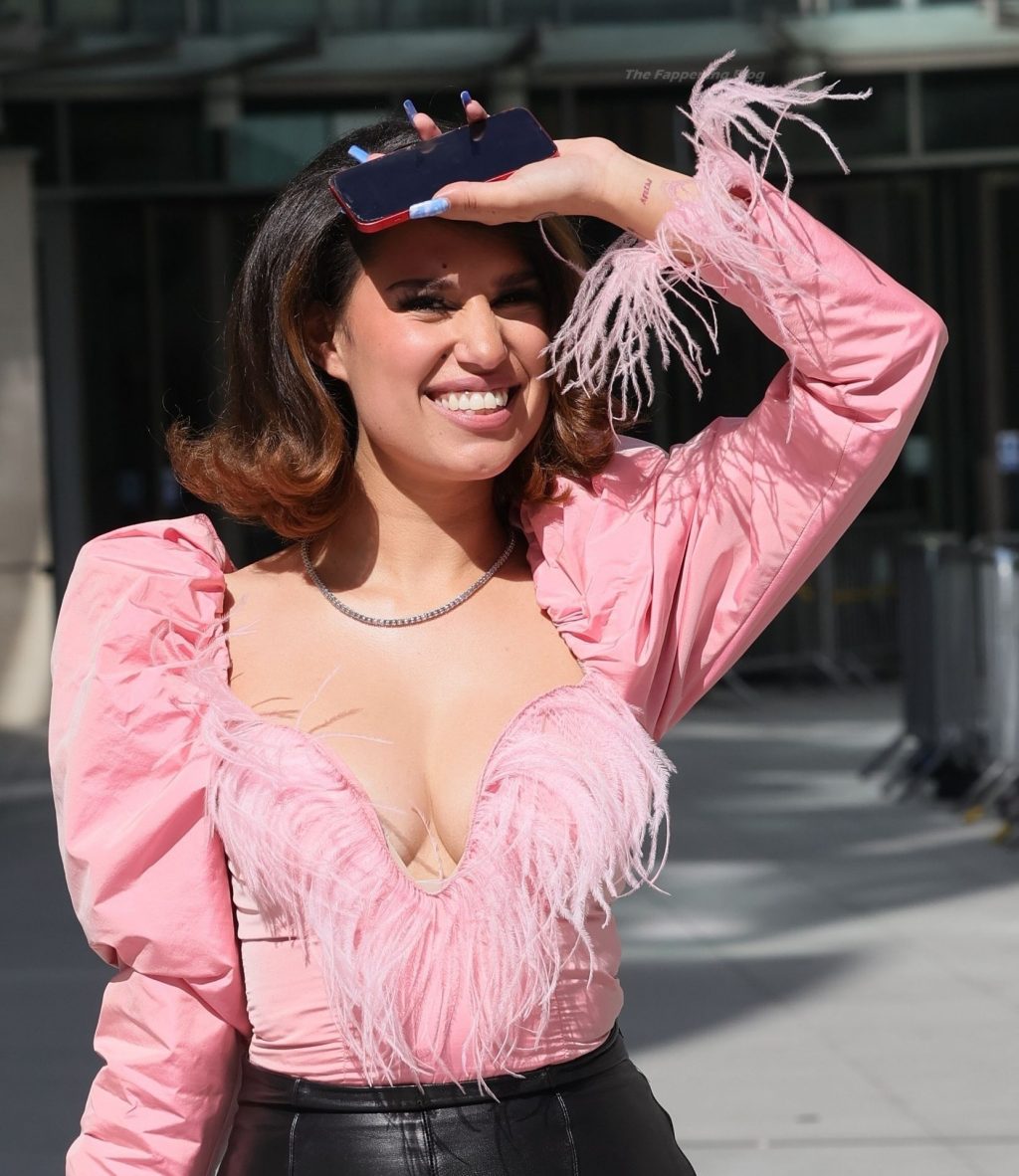 Raye Shows Off Her Tits in London (19 Photos)