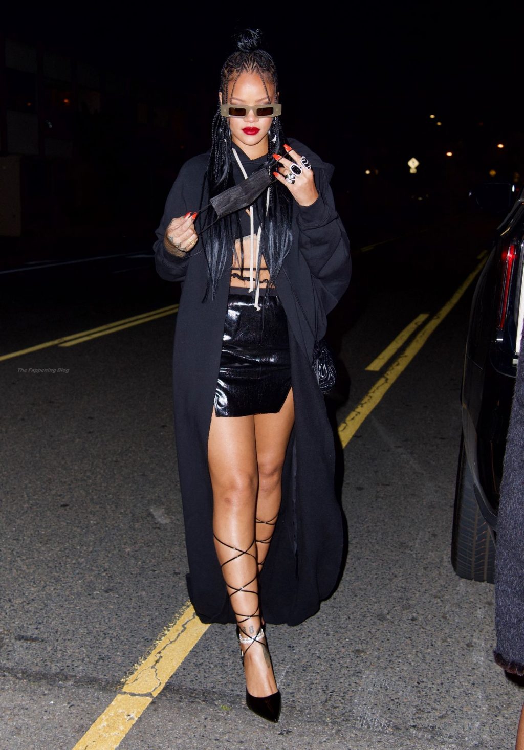 Rihanna Shows Off Her Sexy Legs in LA (15 Photos)