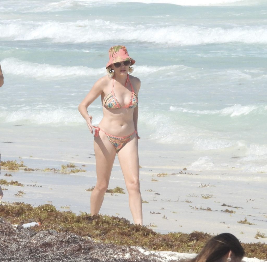 Rose McGowan Wears a Multi-Colored Bikini as She Hits the Beach in Mexico (49 Photos)