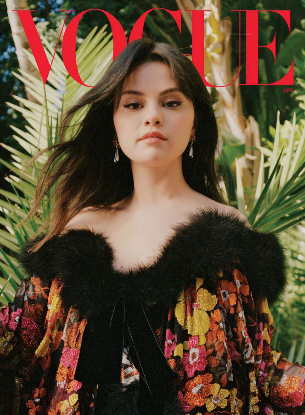 Selena Gomez Sexy – Vogue Magazine (10 Photos)