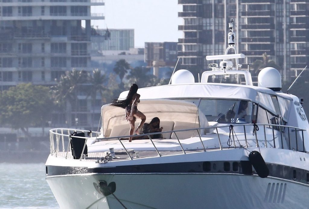 Model Gets Spring Break Starts on a Yacht (27 Photos)