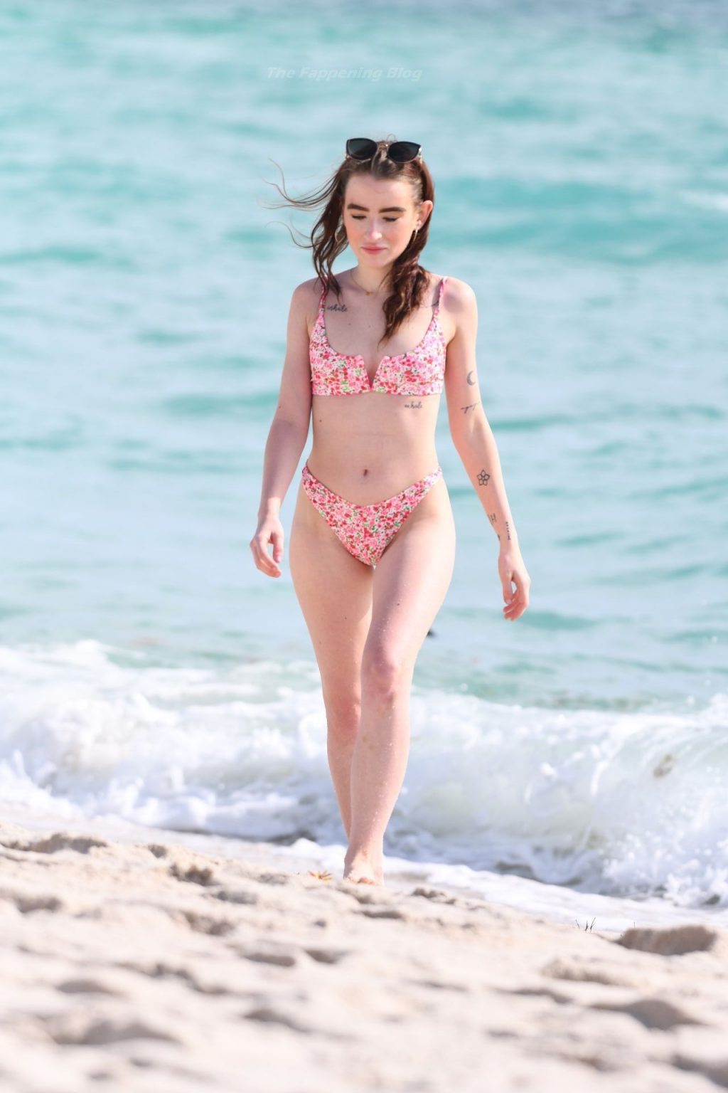 Urszula Makowska Displays Her Sexy Bikini Body on the Beach in Miami (16 Photos)