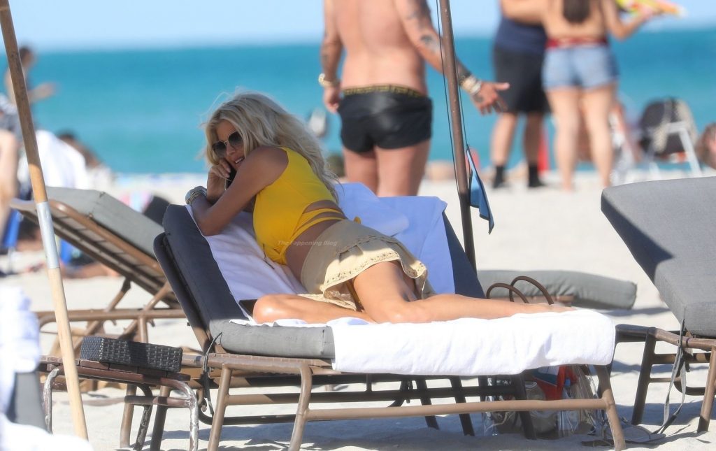 Victoria Silvstedt Flaunts Her Sensational Model Frame in Miami (32 Photos)