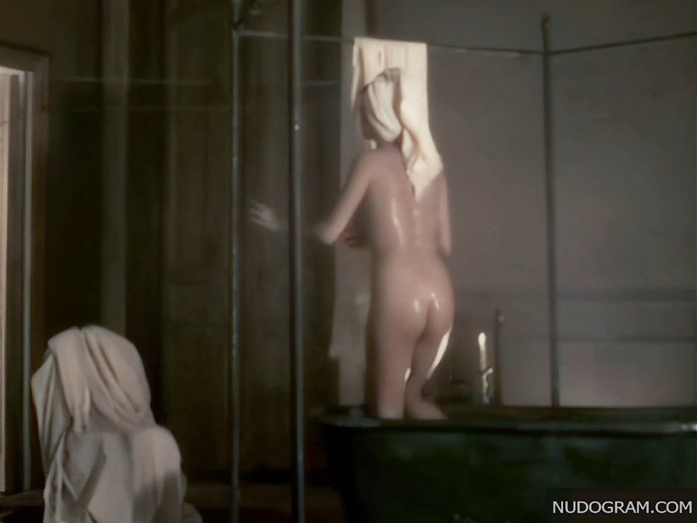 Young Elizabeth Hurley’s Nude Scenes (7 Pics + Remastered &amp; Enhanced Video)