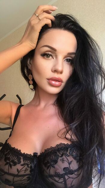 Lilya Volkova / lila.krystall / lila_krystall Nude Leaks OnlyFans Photo 22