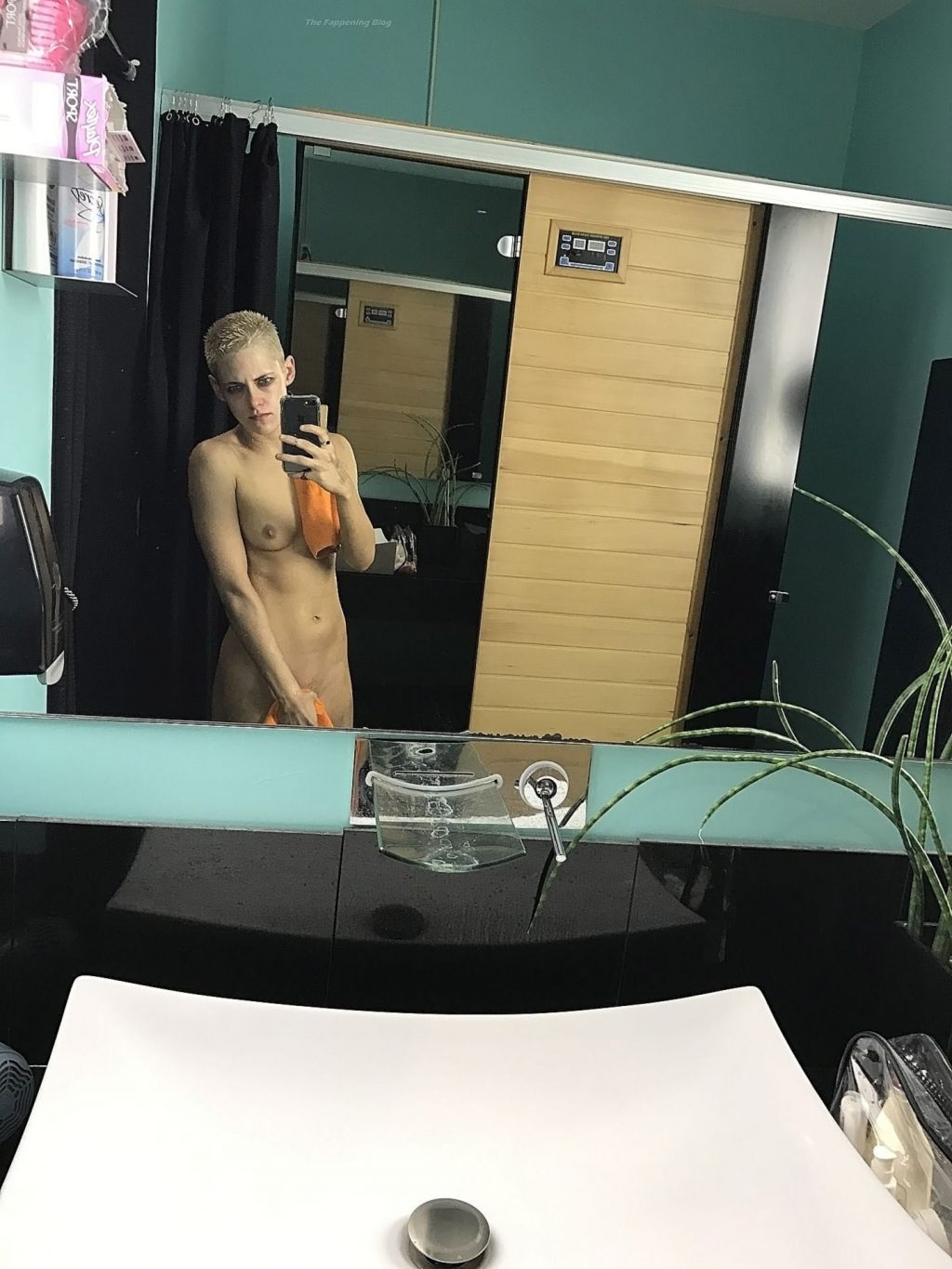 Kristen Stewart Nude LEAKED The Fappening &amp; Sexy – Part 1 (153 Photos &amp; Porn Video)