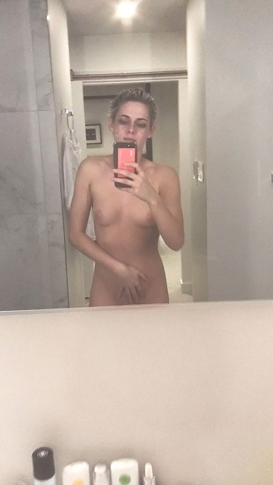 Kristen Stewart Nude LEAKED The Fappening &amp; Sexy – Part 1 (153 Photos &amp; Porn Video)