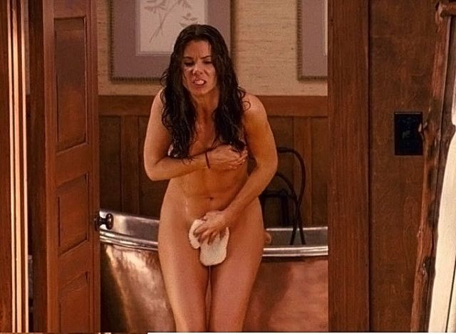 Sandra Bullock Nude &amp; Sexy (93 Hot Pics, Sex Scenes &amp; LEAKED Sex Tape)