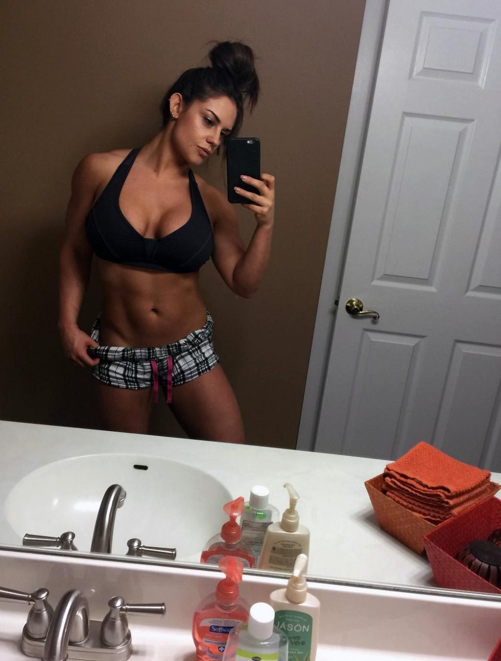 Alright, guys, so here are all of the Celeste Bonin’s nude photos that leak...