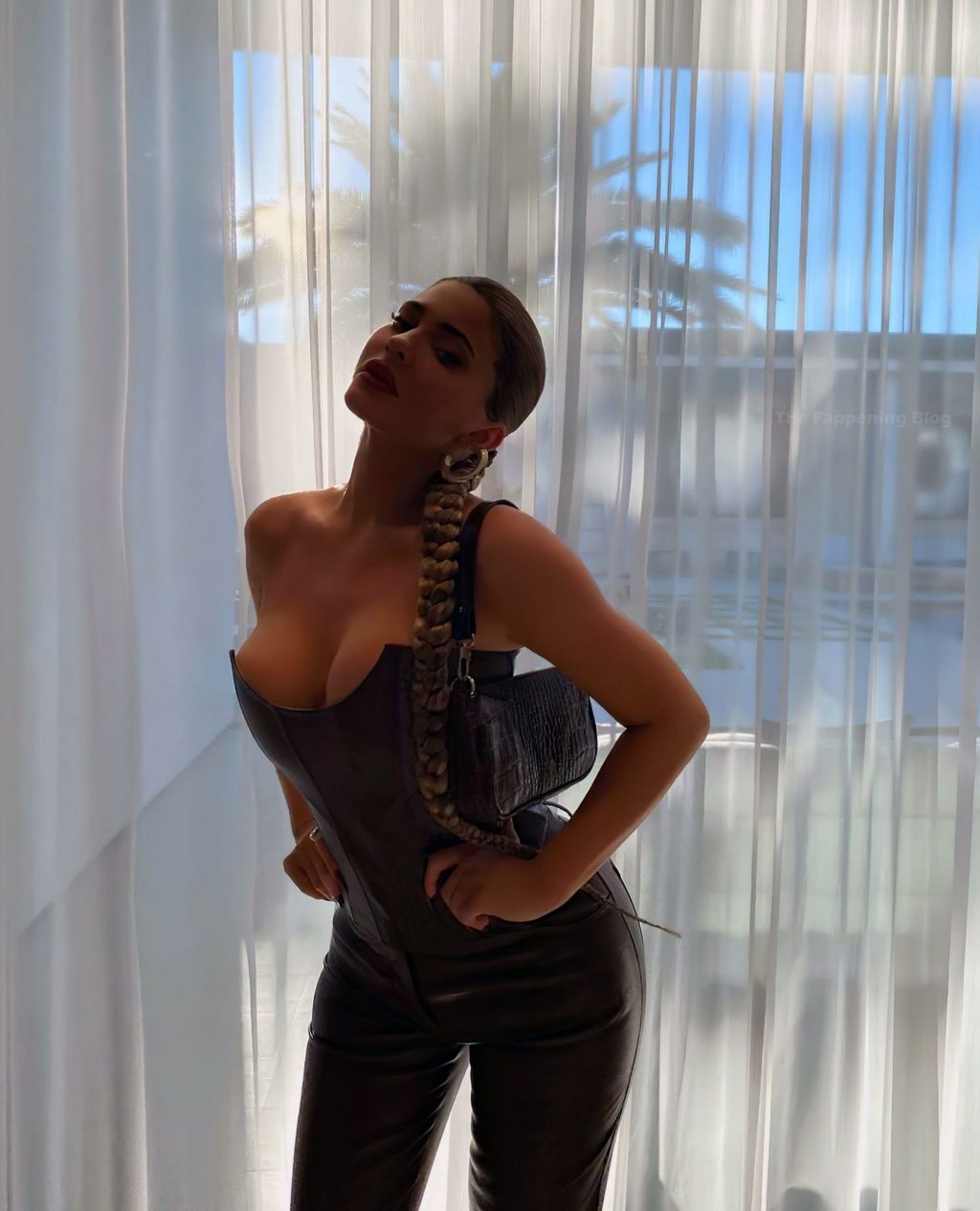 Kylie Jenner Nude &amp; Sexy (183 Photos + Leaked PORN With Travis Scott &amp; 2021 News)