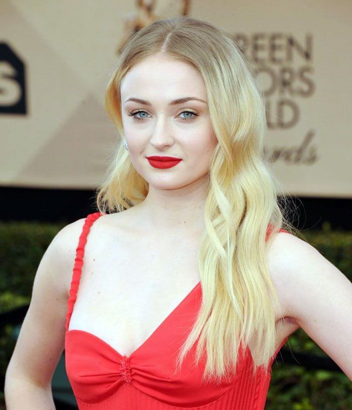 Sophie Turner Nude &amp; Sexy – Part 1 (234 Photos + Porn Video Leaked Online) [2021]