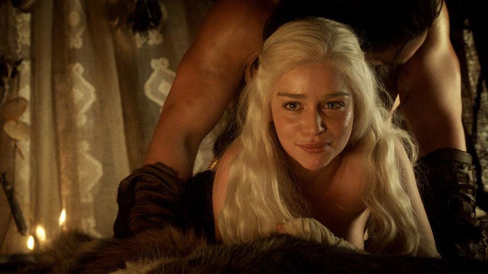 Emilia Clarke Sex Scenes in 'Game Of Thrones' .