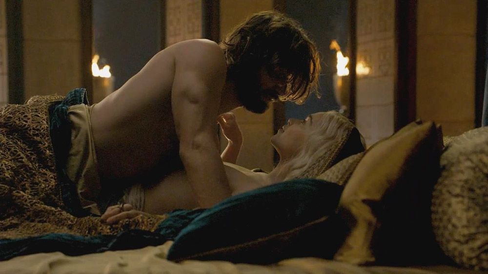 Emilia Clarke Nude &amp; Sexy – Part 1 (240 Photos, Possible Porn Video and Sex Scenes)