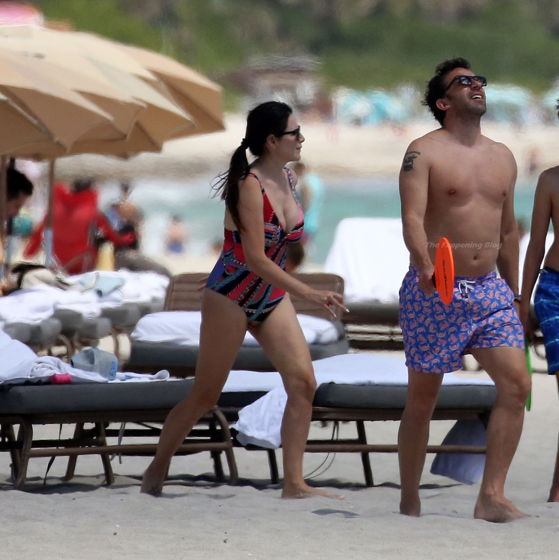 Alessandro Del Piero & Sonia Amoruso Have Fun on the Beach in Miami (42...