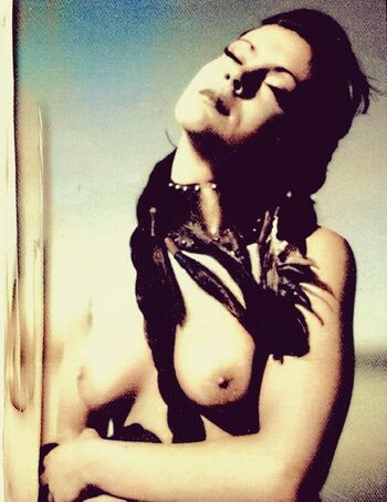 Alyssa Milano / alyssa_milano / milano_alyssa Nude Leaks Photo 101