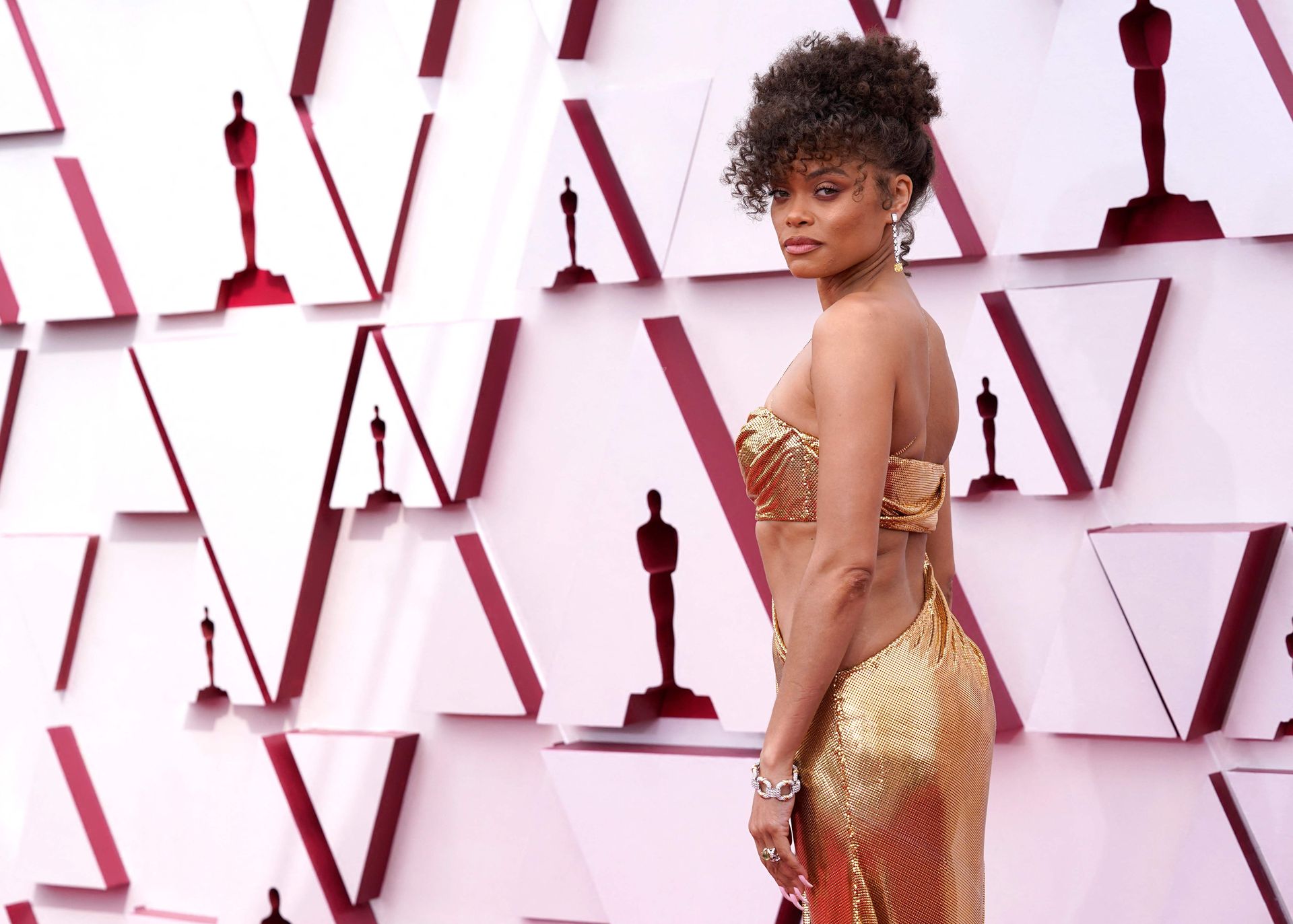 Andra Day Displays Her Sexy Figure in a Golden Dress at The 93rd Oscars (58...