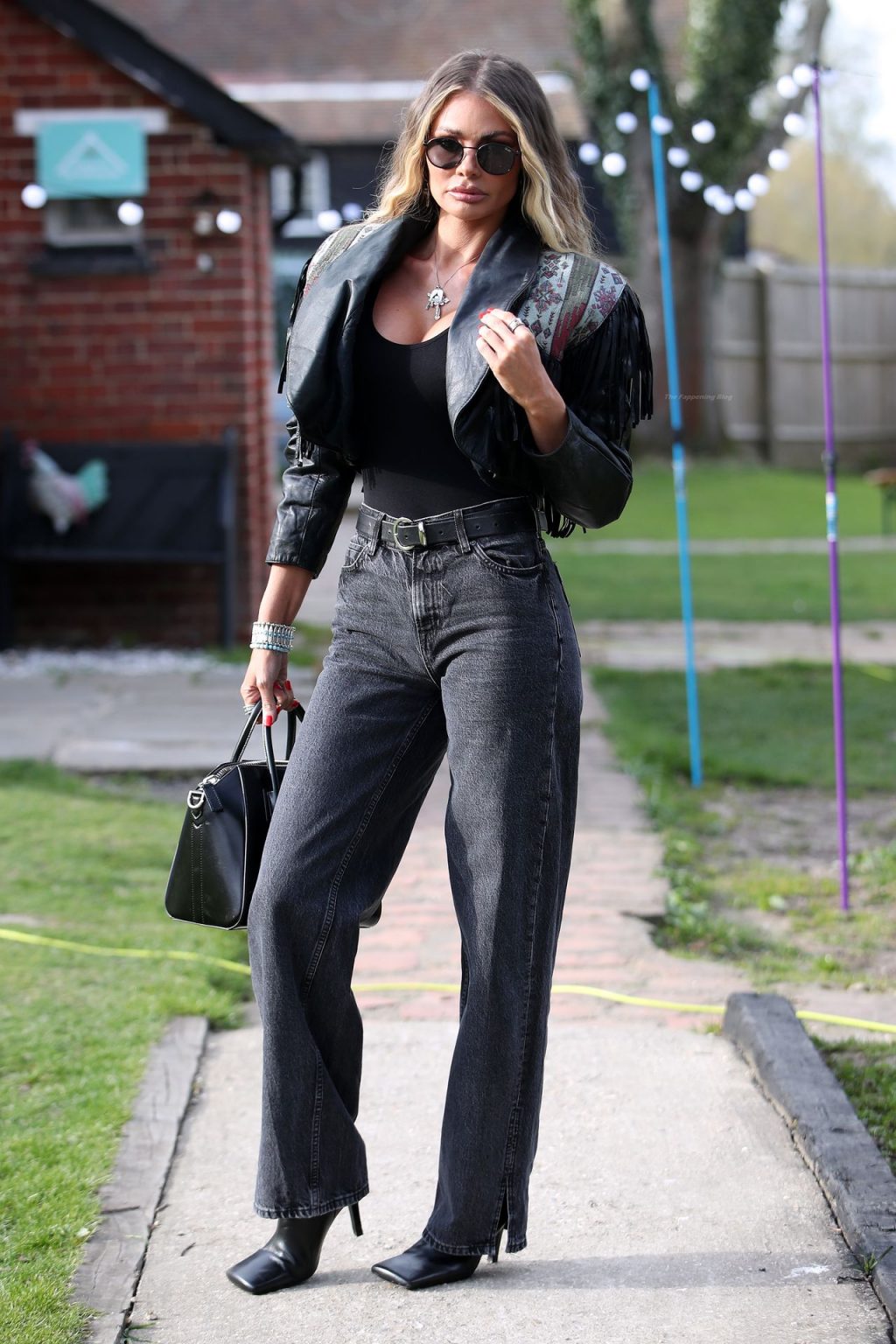 Busty Chloe Sims is Seen at the TOWIE Show Filming in Essex (7 Photos)