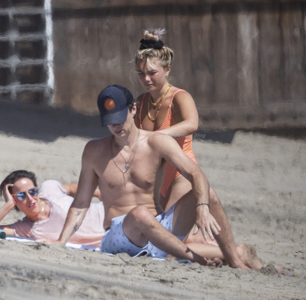 Zach Braff &amp; Florence Pugh Hit the Beach in Malibu (53 Photos)