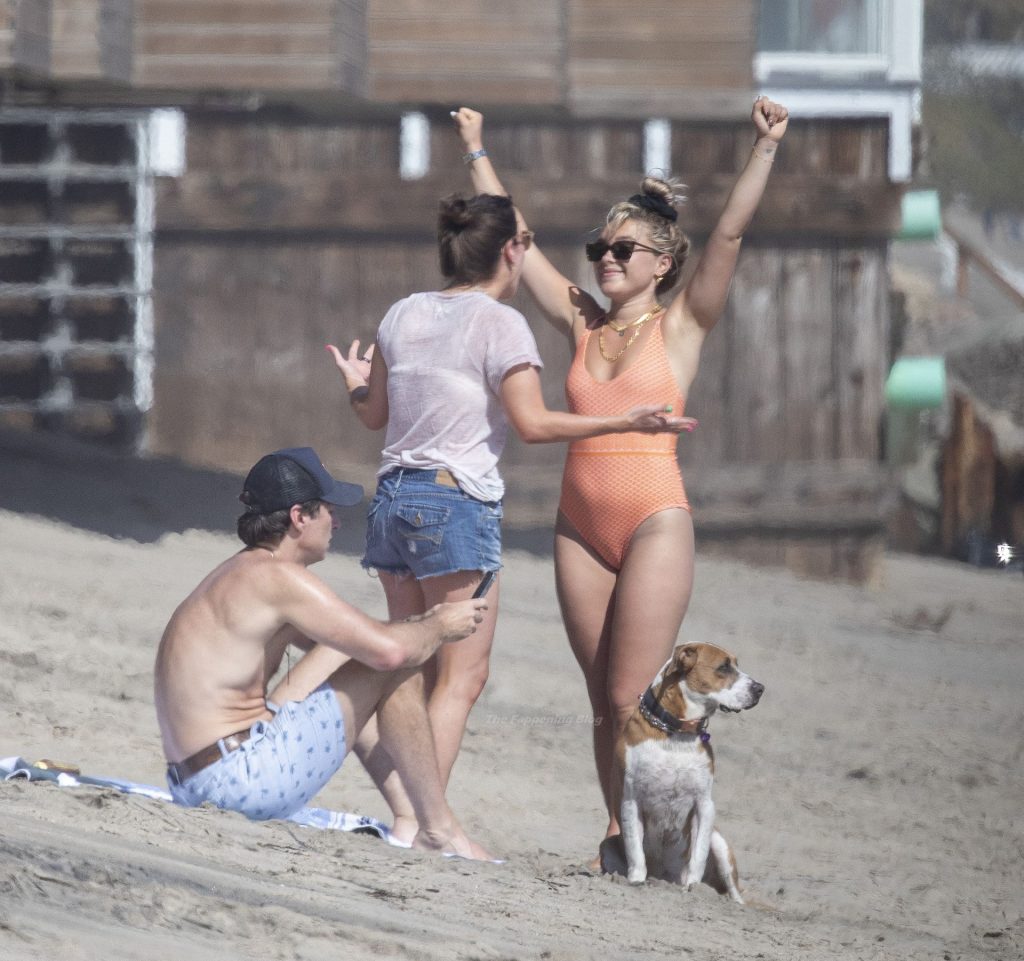 Zach Braff &amp; Florence Pugh Hit the Beach in Malibu (53 Photos)