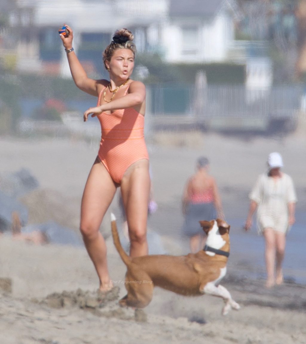 Zach Braff &amp; Florence Pugh Hit the Beach in Malibu (53 Photos)