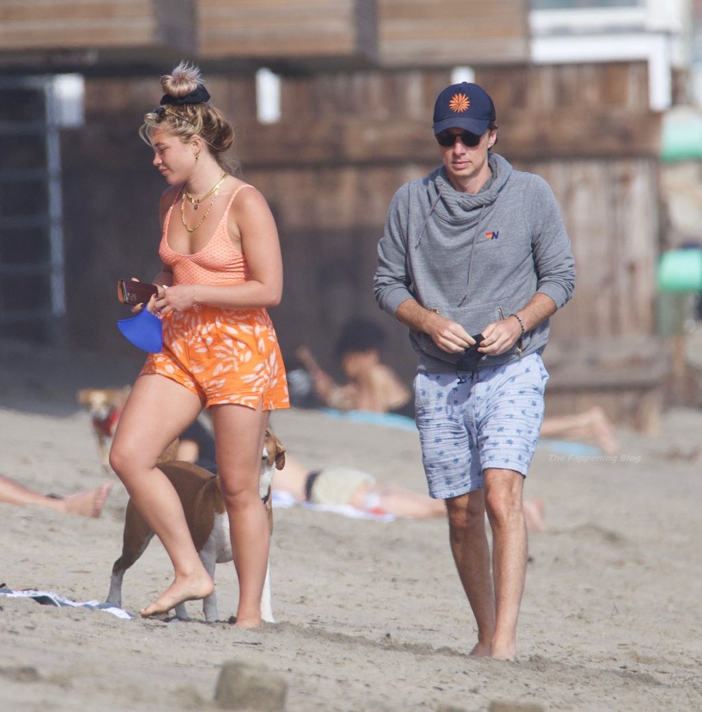 Zach Braff &amp; Florence Pugh Hit the Beach in Malibu (53 Photos)