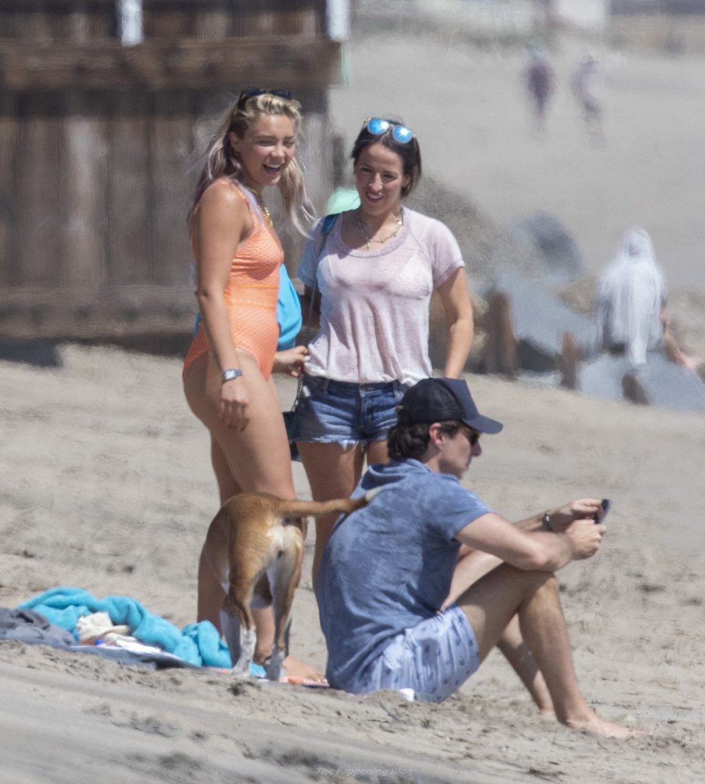 Zach Braff &amp; Florence Pugh Hit the Beach in Malibu (53 Photos)