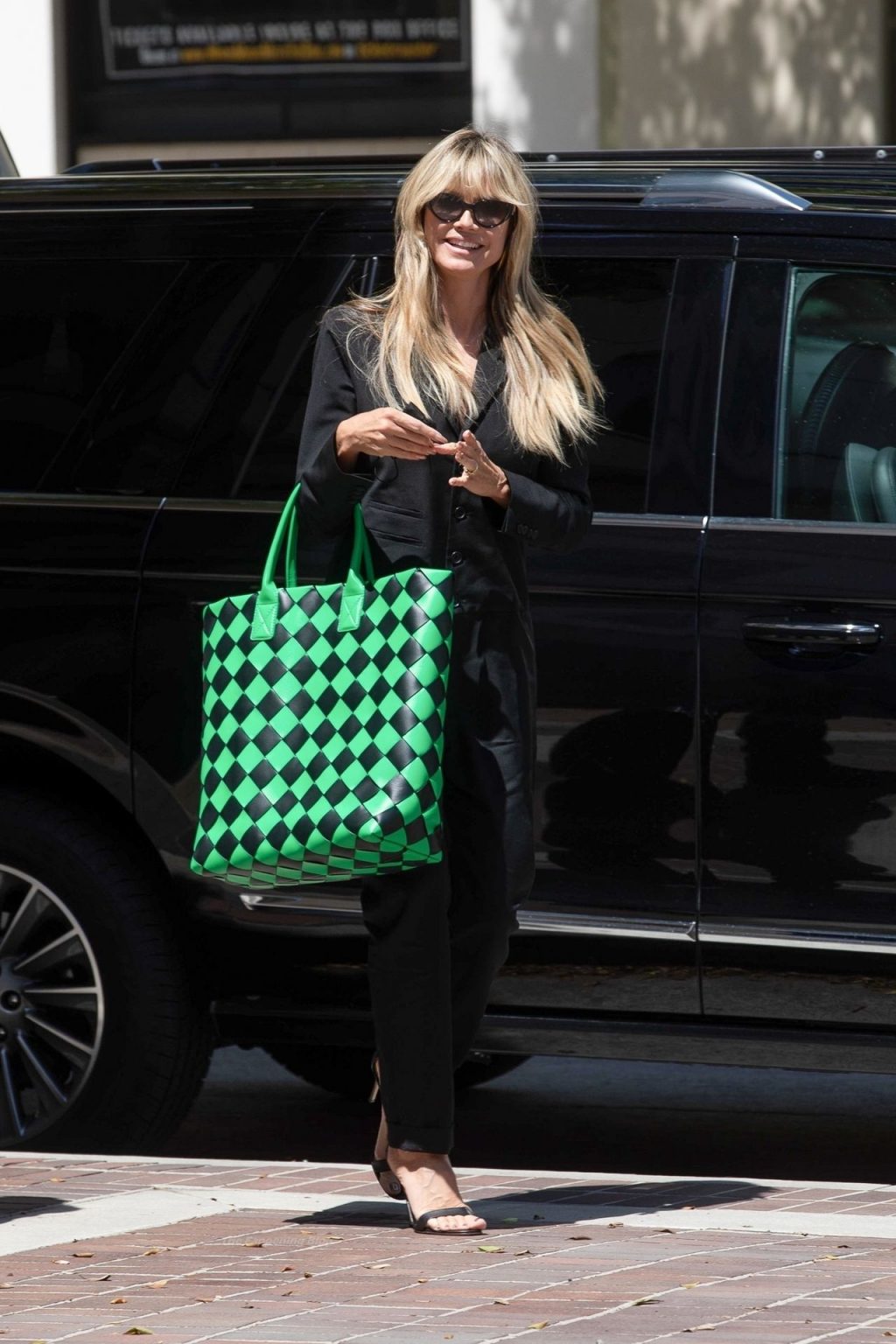 Heidi Klum Arrives to AGT Taping (7 Photos)