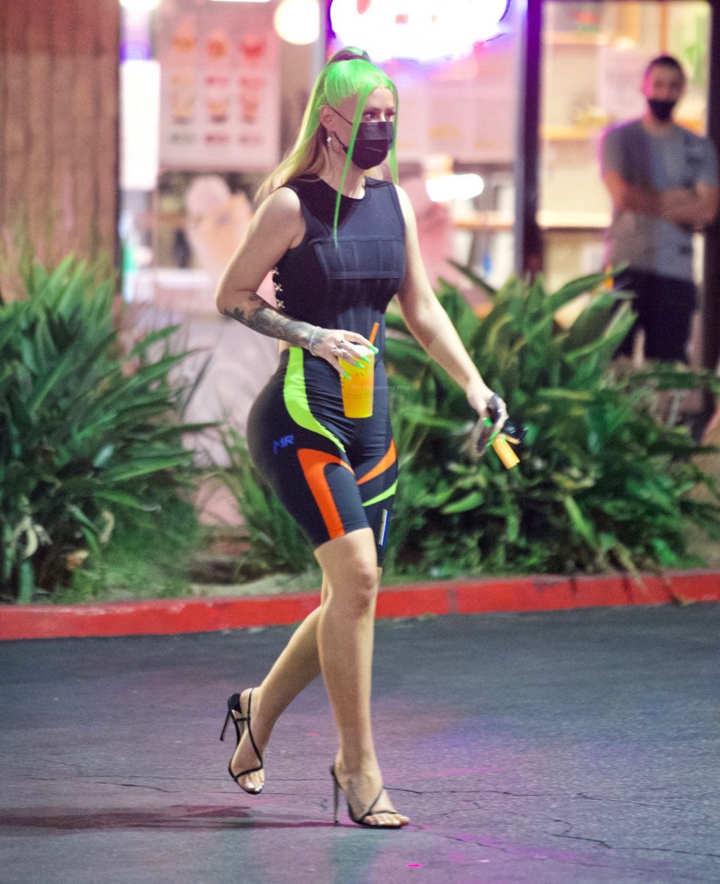 Curvy Iggy Azalea is Spotted Making a Late Night Stop in Hollywood (19 Photos)