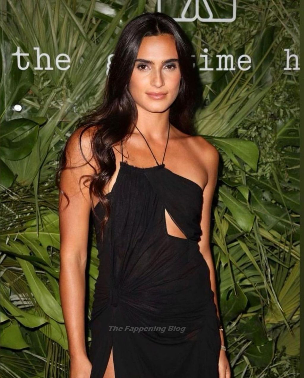 Isabella Grutman Flaunts Her Sexy Legs at The Goodtime Hotel Opening (10 Photos)