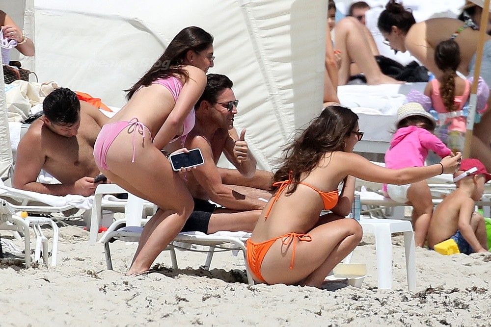 Jordan Belfort Relaxes on the Beach on Easter Sunday in Miami (20 Photos)