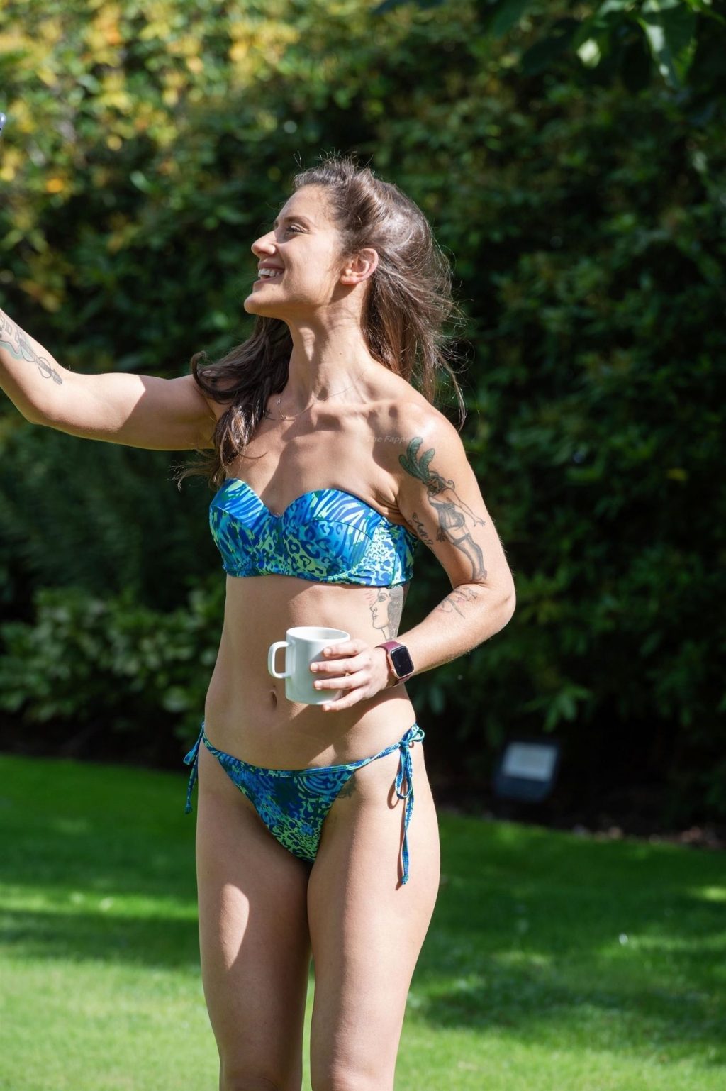 Katie Waissel is Seen on a Photoshoot in London For Her Fitness Website The Shed (9 Photos)